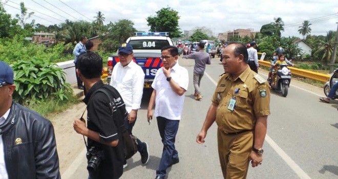 Komisi V DPR RI Tinjau Lokasi Rencana Pembangunan Jembatan.