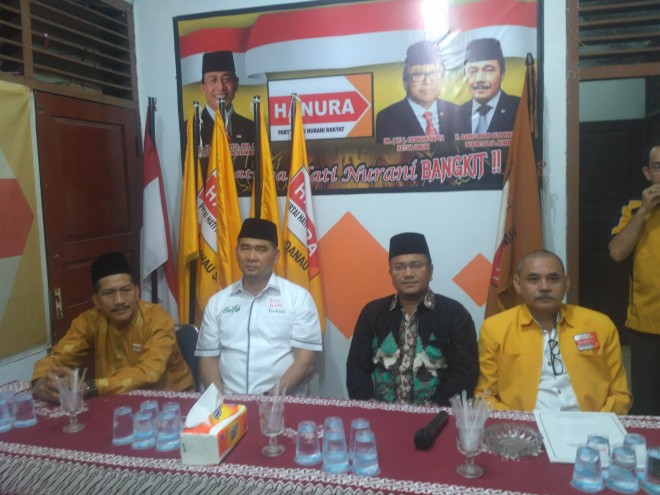 Acara penyerahan rekomendasi dukungan Hanura Kota Jambi.