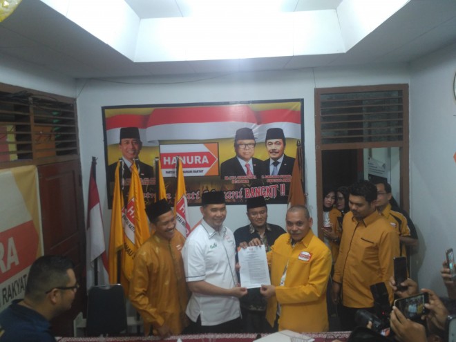 Acara penyerahan rekomendasi dukungan Hanura Kota Jambi.