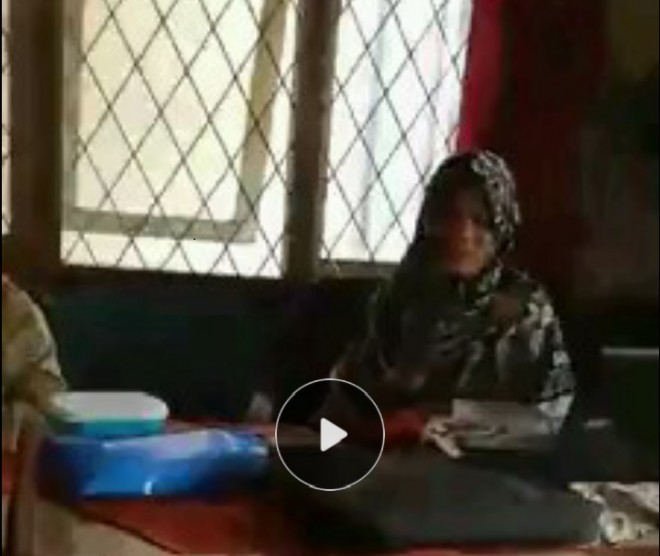 Screenshot video Petugas Kelurahan Parit Culum I Bersitegang dengan Warga.