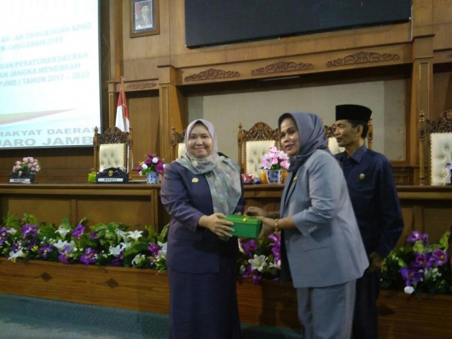 Paripurna DPRD Muarojambi yang digelar Jumat (3/11),