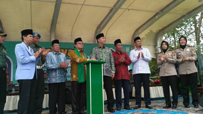  Pembukaan FASI ke-XV digelar di lapangan Kantor Walikota Jambi. 