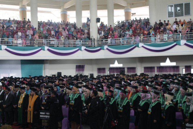 Sidang senat terbuka dalam rangka wisuda sarjana ke 53, magister ke 26 dan doktor ke 2 UIN STS Jambi.