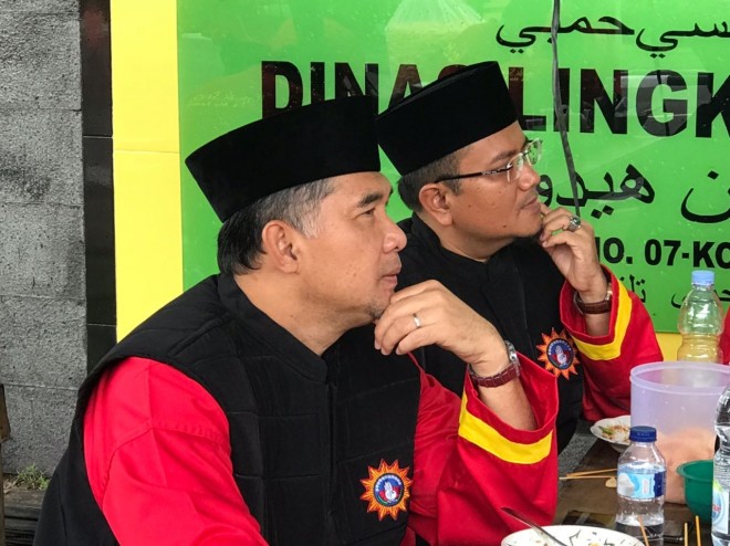 r H. Syarif Fasha dan Dr. dr. H. Maulana, melalukan kegiatan Long March bersama Keluarga besar Perguruan Silat Tapak Suci Putra Muhammadiyah, Minggu (12/11). 