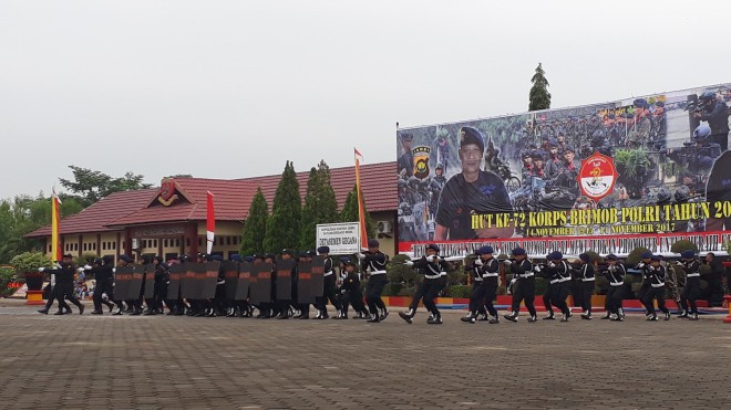 Aksi Pocil Teratai Jambi di HUT Korps Brimob ke 72.