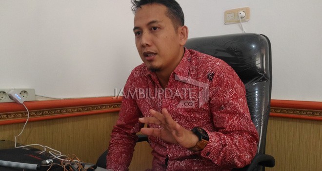Ketua Bawaslu Provinsi Jambi Asnawi Rivai. 