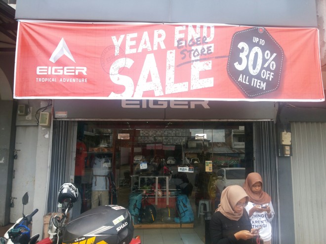Eiger mengelar promo akhir tahun dengan memberikan diskon sebesar 30 persen.