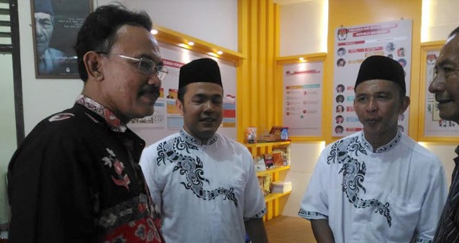 Bakal Calon Perseorangan, pasangan Saman Abdul Latif dan Saman Hendra mendapat dukungan penuh untuk maju di Pemilihan Walikota (Pilwako) Jambi 2018.