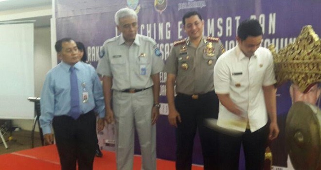 Zola saat Launching Aplikasi E-Samsat.