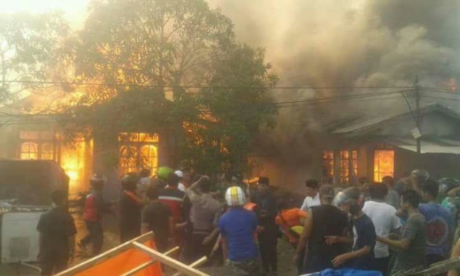  Kebakaran yang Menghanguskan 69 Rumah di Kualatungkal.