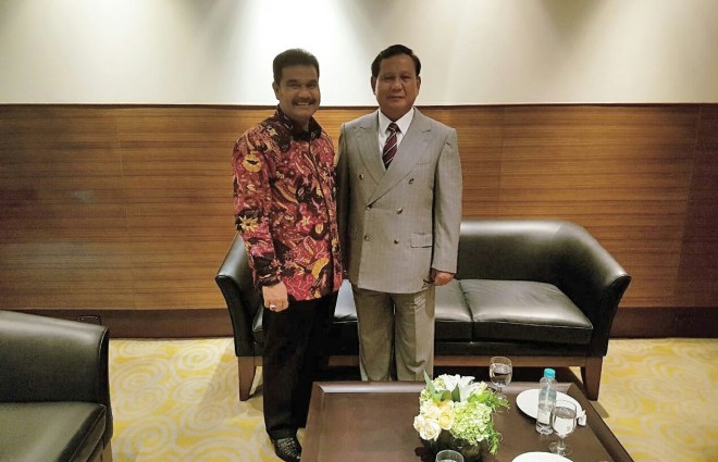 Sutan Adil Hendra bersama Prabowo Subianto. 