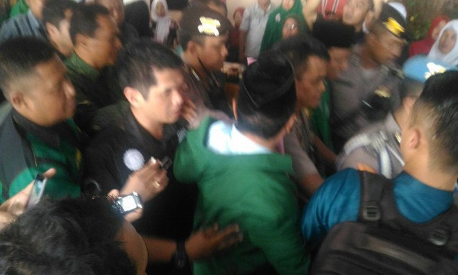 Romahurmuzy saat Dicegat Kader.