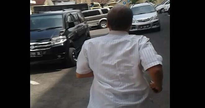 Kadis Pariwisata Provinsi Jambi Berlari Hindari Wartawan.