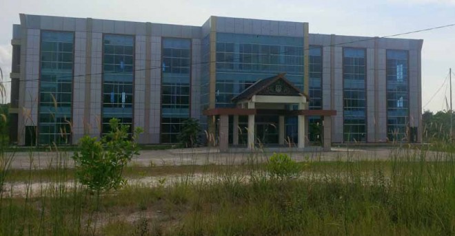 Gedung RS Jantung Terjun Jaya yang akan di alihfungsikan menjadi Kampus Akademi Komunitas Tanjab Barat.