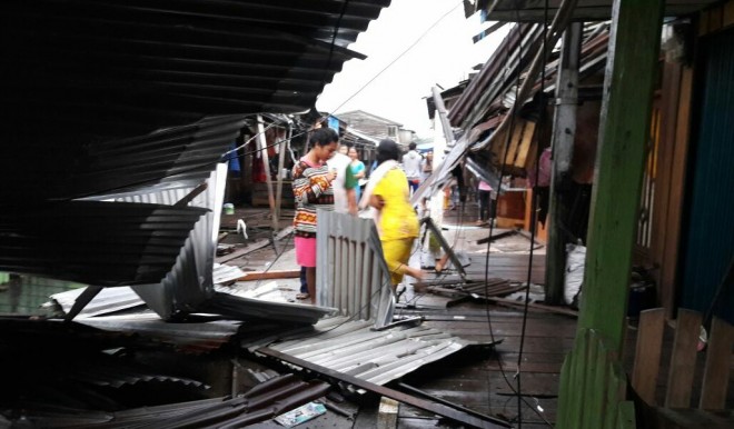 Puluhan Rumah Warga di Mendahara Diterjang Angin Puting Beliung.