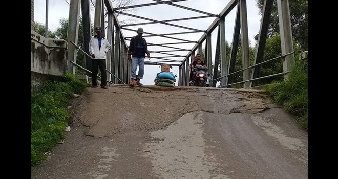 Oprit Jembatan Jalan Bahari