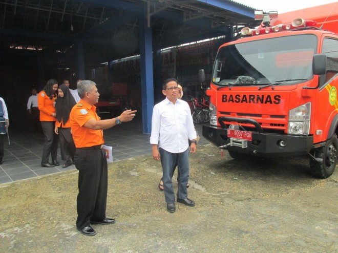Kunjungan H Bakri ke Kantor Basarnas. 