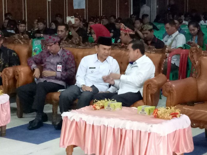 Adi Rozal dan AJB tampil bersama