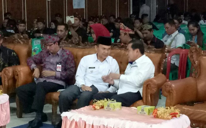 Bupati Kerinci, Adirozal dengan Walikota Sungai Penuh, Asafri Jaya Bakri (AJB).