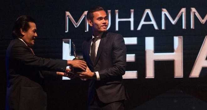 sukses kalahkan Septian David Maulana dan M Arfan dalam memperebutkan penghargaan pemain muda terbaik Liga 1 2017.