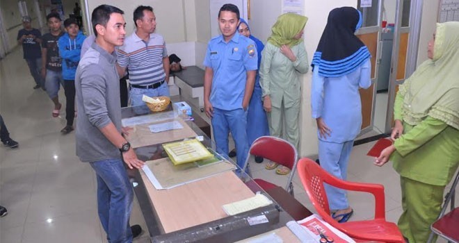 Gubernur Zola saat melakukan sidak di RSUD Raden Mattaher Jambi beberapa waktu lalu.  