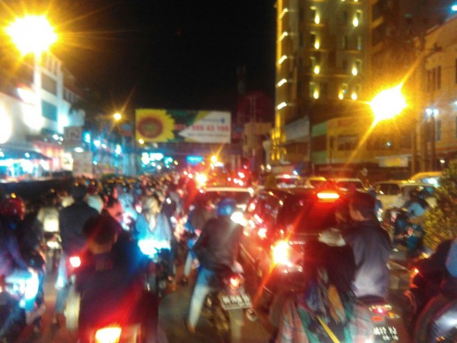 Malam Tahun Baru, Jalan di Menuju ke Kawasan Tanggo Rajo Macet Total