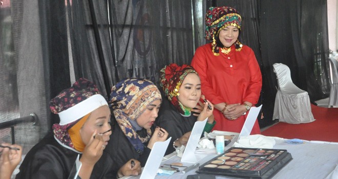 Lomba Tata Rias Wajah.