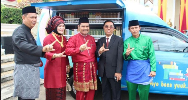 SAH Bawa Empat Mobil Pustaka Keliling Untuk Masyarakat Jambi.