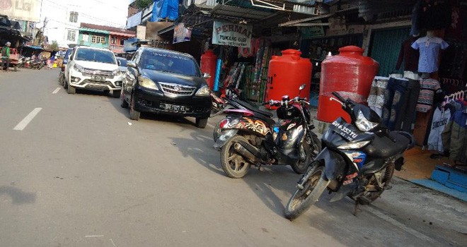 Parkir liar di Kualatungkal.