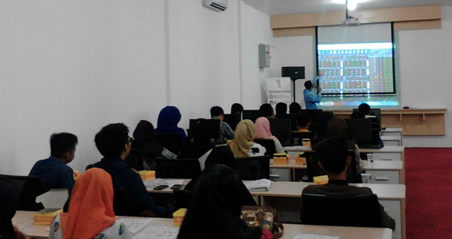 Sekuritas bertambah,  BEI kerap adakan sekolah pasar modal bersama sekuritas.