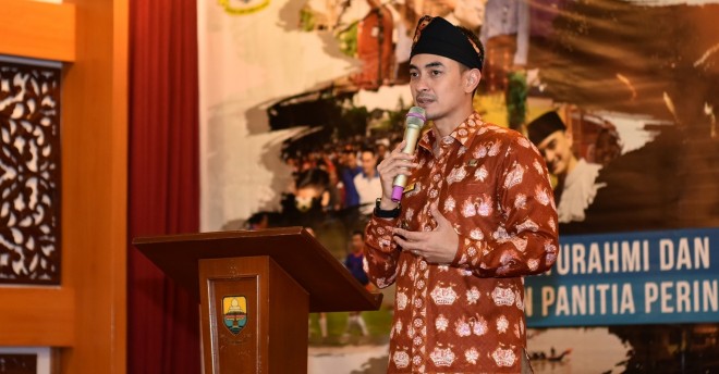 Gubernur Jambi Zumi Zola. 