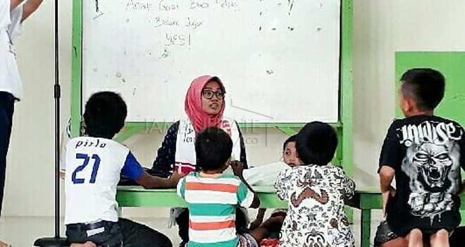 Anak-anak saat mengikuti program di Rumah Baca Evergreen.
