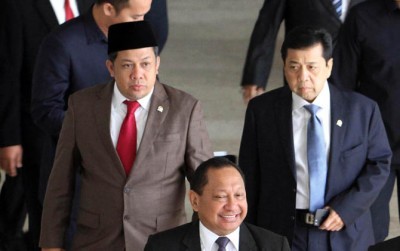 Fahri Hamzah saat bersama Setya Novanto (Charlie/Indopos)