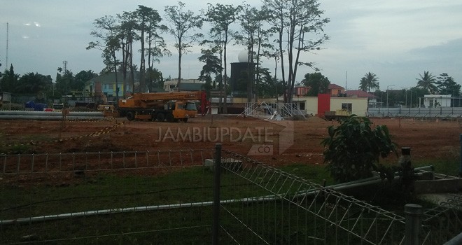 Bandara Sulthan Thaha Jambi  akan menambah dua jembatan penghubung antara bandara dan pesawat (garbarata).   