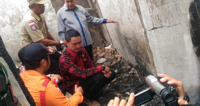 Gubernur Zola Tinjau Lokasi Kebakaran di Sungai Penuh.