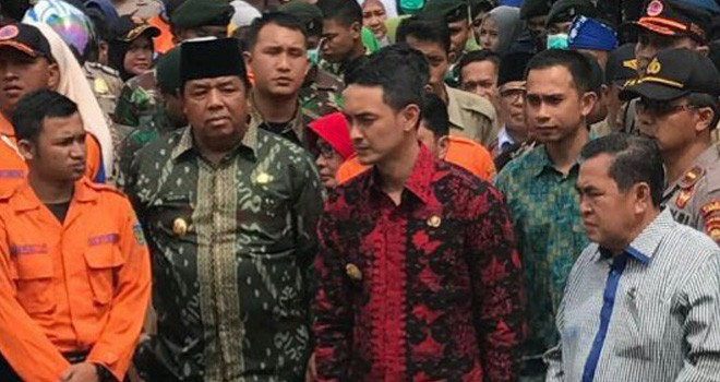 Dipo Ilham Djalil mengunjungi lokasi dan para korban kebakaran di Kota Sungai Penuh, Jumat (26/1) kemarin.