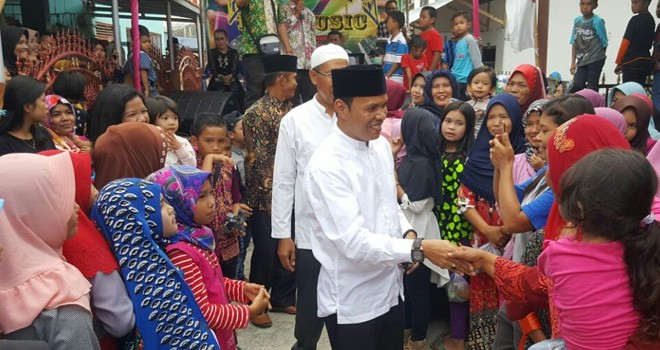 Calon Bupati Kerinci, Zainal Abidin saat Hadiri Kenduri Sko di Lempur Danau.