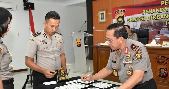 Polda Jambi Gelar Penandatanganan Pakta Integritas Seleksi Sespimmen, Sespimma dan SIP.