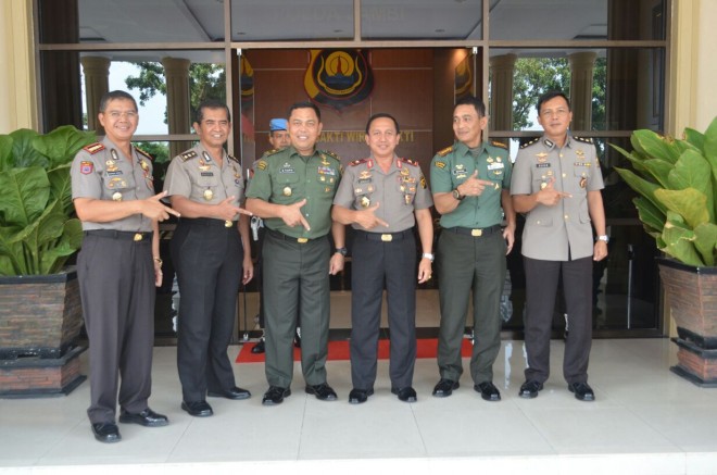 Kapolda saat Terima Kunjungan dari Kasdam II/ Sriwijaya.