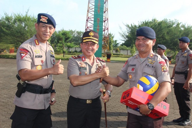 Kapolda saat Pimpin Apel di Mako Satbrimobda Jambi.