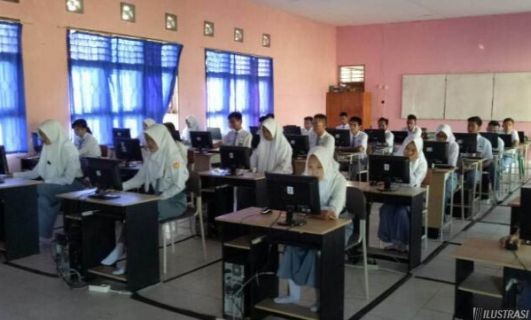 Siswa sedang mengerjakan soal UNBK. Ilustrasi Foto: dok.JPNN