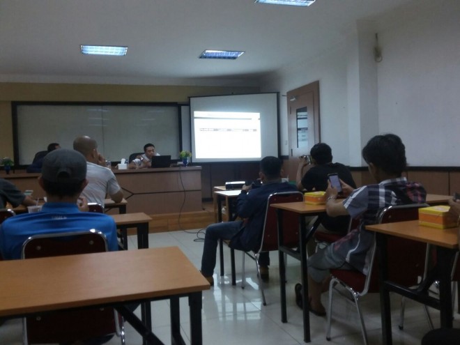 Direktur Idea Institute Jafar Akhmad menyampaikan hasil  survey elektabilitas Pilwako Jambi 2018