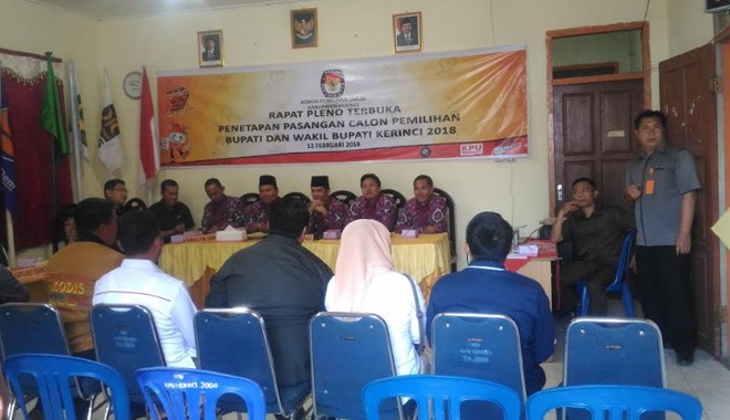 Rapat pleno terbuka penetapan pasangan calon pemilihan Bupati dan Wakil Bupati Kerinci Tahun 2018.