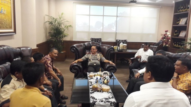 Bahas Permasalahan TNKS, Warga Desa Renah Alai Audiensi dengan Kapolda Jambi Pagi ini.