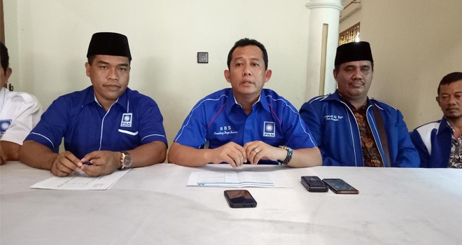 Jajaran pengurus DPD PAN Muarojambi dengan menggelar Jumpa Pers di Sekretariat PAN.