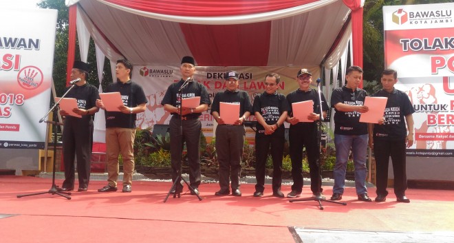 Tolak Politik Uang Dan Sara, Cawako Jambi Bacakan Deklarasi dan Bubuhkan Cap Jari.