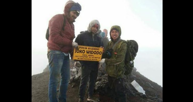 Puncak Gunung Kerinci.
