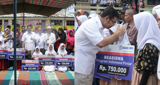 Penyerahan beasiswa di SMP Negeri 3 Kota Jambi