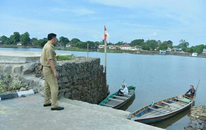 Tinjau danau sipin