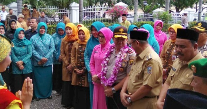 Suasana saat penyambutan Kapolda Jambi.